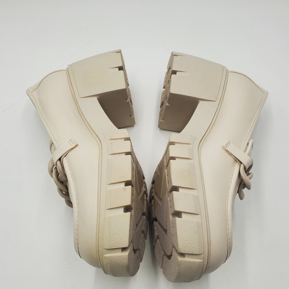 Torrid Chunky Loafer Bone Beige Chain Embellished Women's Size 7.5 - Picture 3 of 10